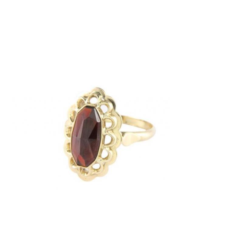 Gouden ring met granaat 14 krt