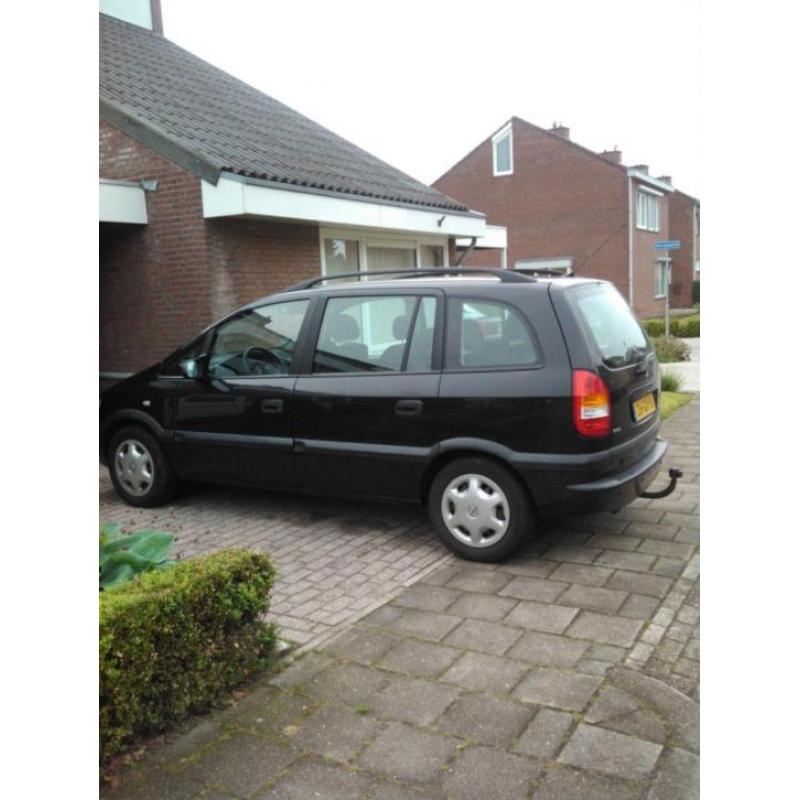Opel Zafira 1.8 16V 2001 Zwart