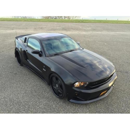 Ford Mustang DUB 5.0 Widebody 5500km. ex auto rapper Nelly