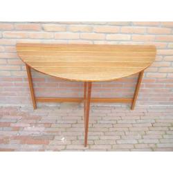 Balkontafel inklapbaar hard houten z.g.a.n.