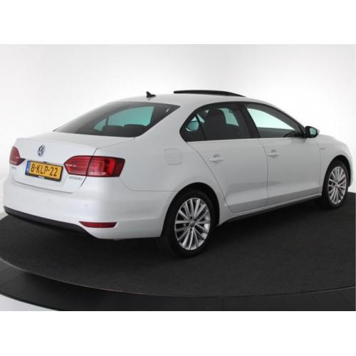 Volkswagen Jetta 1.4 TSI HYBRID HIGHLINE DSG Navigatie Xenon