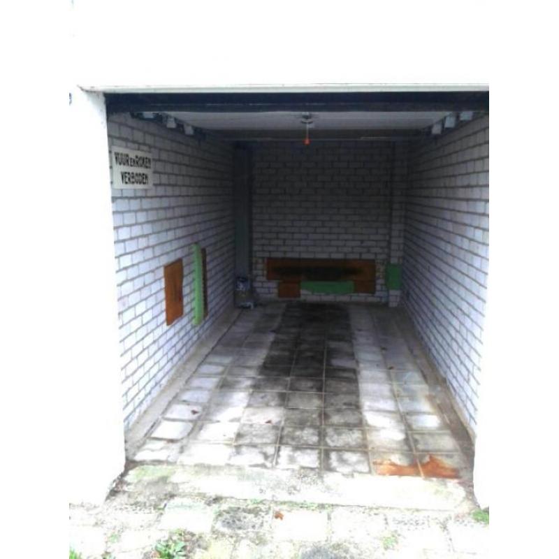 Te huur garagebox centraal gelegen bij randweg Dordrecht
