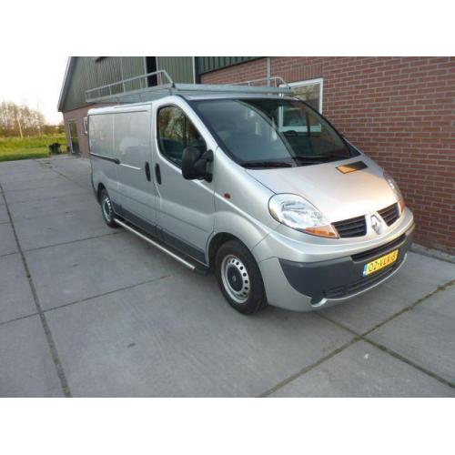 Renault Trafic 2.0dci L2H1* navi* airco* pdc* 6-bak*