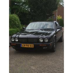 Jaguar XJR 4.0 Supercharger 1995 Zwart