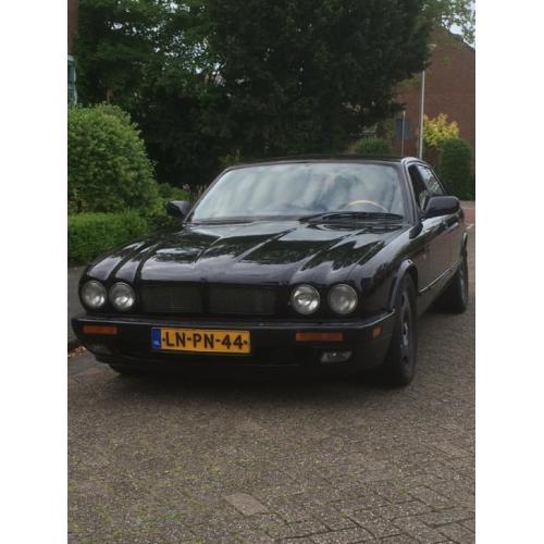 Jaguar XJR 4.0 Supercharger 1995 Zwart