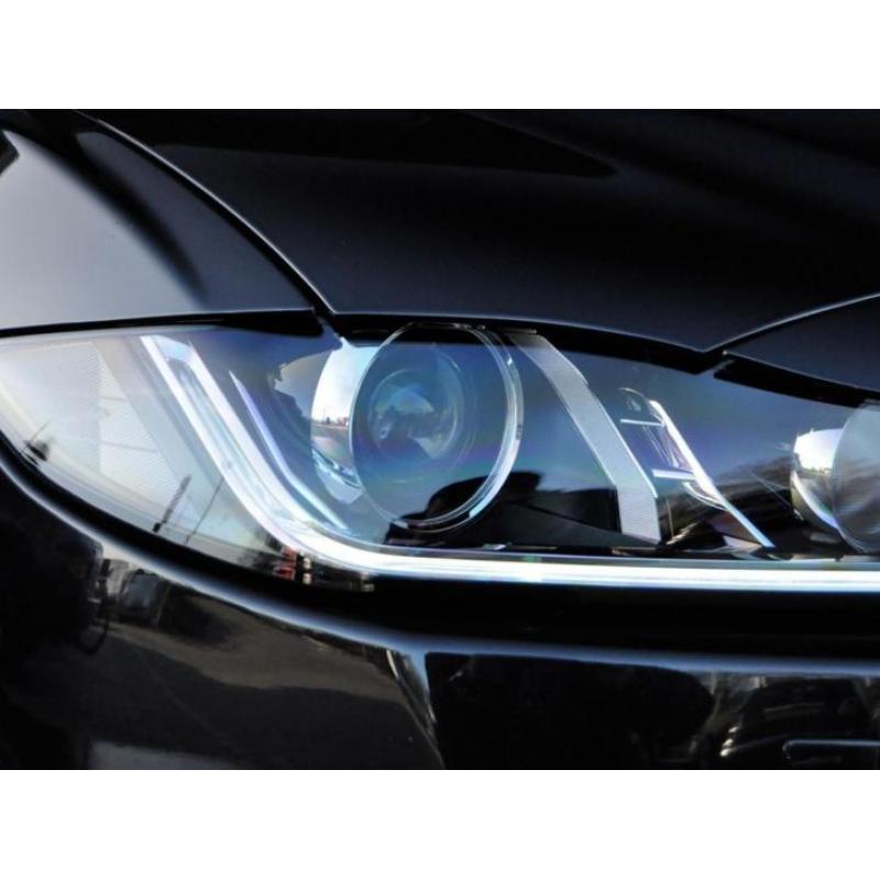 Jaguar XE 2.0 D R-SPORT 20%Bijt. 19"/BusinessPack/Xenon