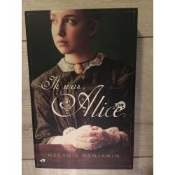 Godin van de jacht, Ik was Alice, Kushiëls pijl