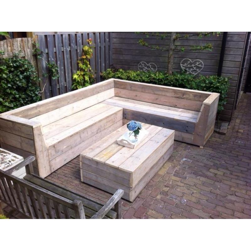 Lounge hoekbank van gebruikt steigerhout