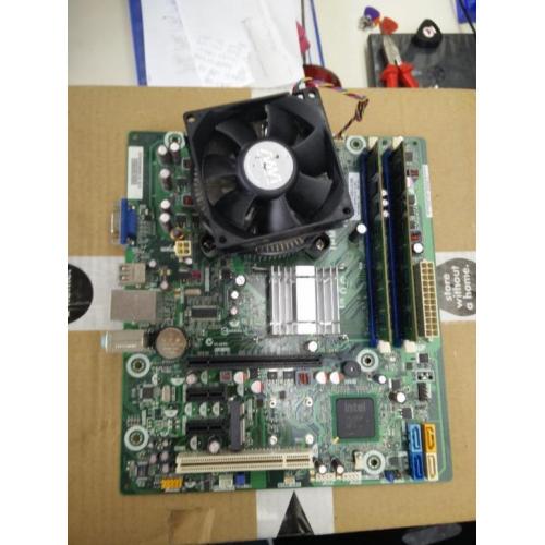 pegatron ipmel-AE + core quad q8400 + 2*2GB ram