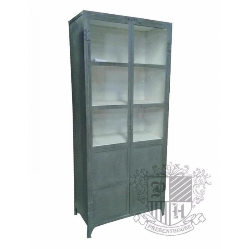 Vitrinekast hemnes small clay industrieel PresentHouse