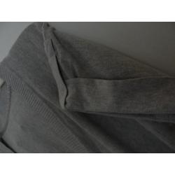 Nieuw beige zandkleur shirt lage V hals