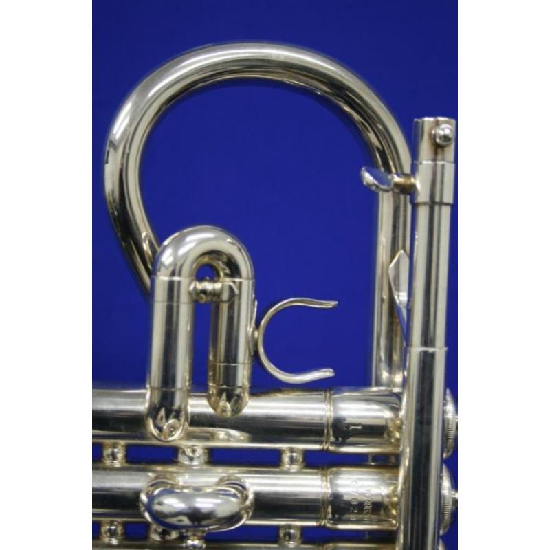 Es Cornet Yamaha Neo(Xeno) YCR8620SII met € 600,00 korting