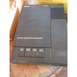 automatische telefoonbeantwoorder met dubbel cassettedeck