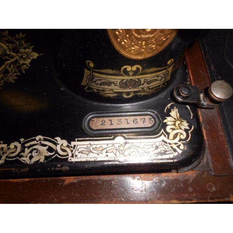 Antieke singer naaimachine 2131673