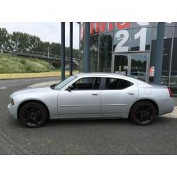 Dodge Charger SRT-8 uitgevoerd - V6 Automaat - Xenon - 20"