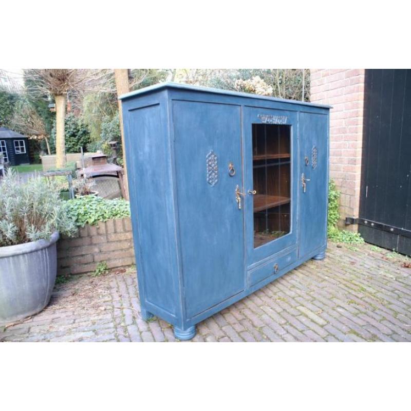 Brocante vitrinekast, kast.
