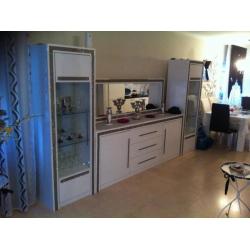Dressoir. Tv kast. Salon tafels. Bankstel