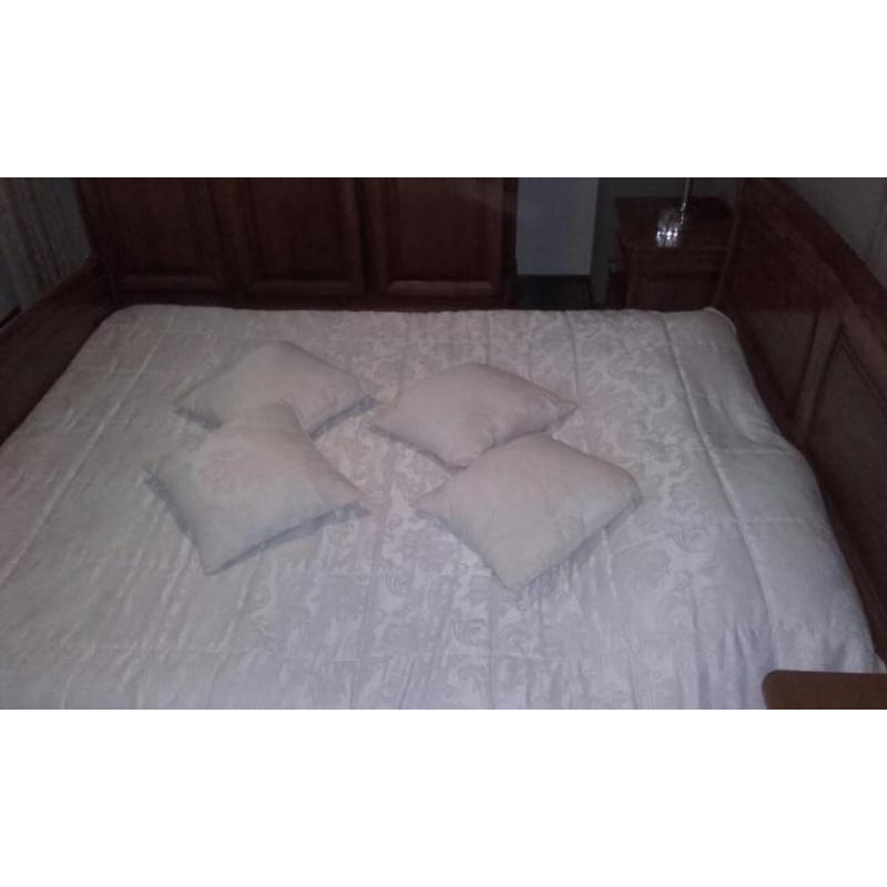 Zgan tweepersoons waterbed met voleiken ombouw voor weinig!!