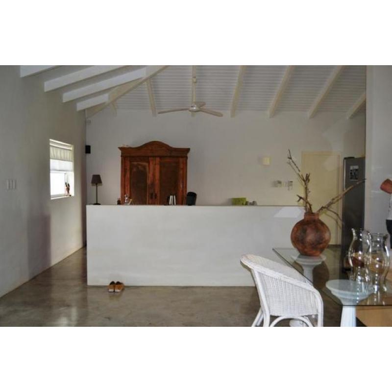 vrijstaande woning met zwembad te Curaçao