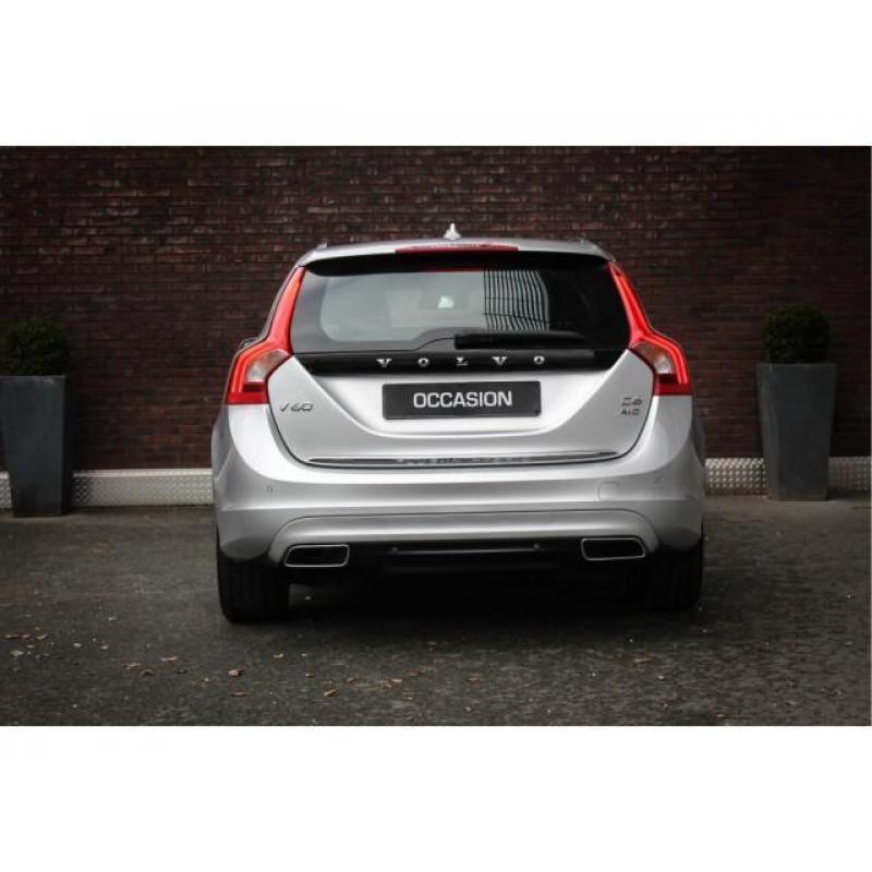 Volvo V60 2.4 D6 AWD Plug-in Hybrid | Lease € 580,– per mnd