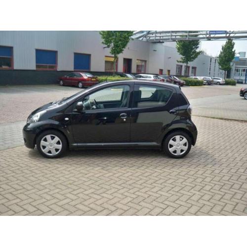 Toyota Aygo 1.0-12V Comfort ZEER NETTE AUTO AIRCO KM62650