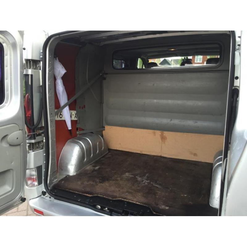 Renault Trafic 1200 2.5 DCI 135 L1h1 DC 2004