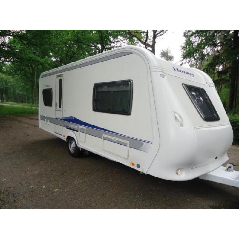 Hobby 540 UL 2009 Mover+Voortent+2 enkele bedden+schotelant.