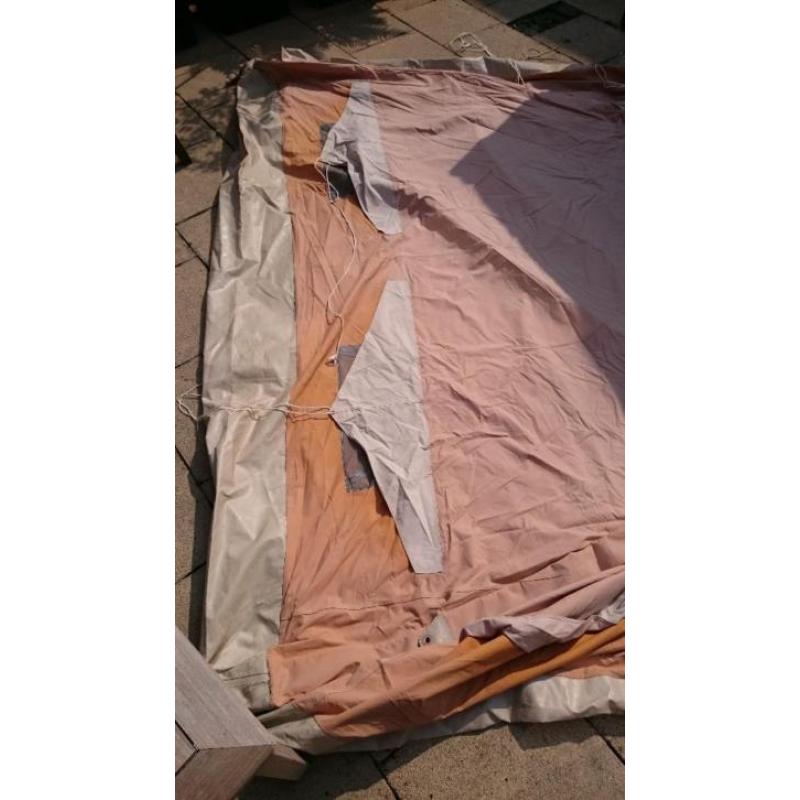 Karsten 300x300 (opblaasbare tent) MOET WEG
