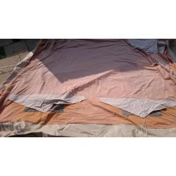 Karsten 300x300 (opblaasbare tent) MOET WEG