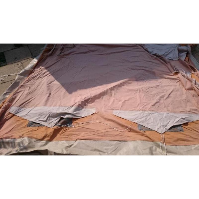 Karsten 300x300 (opblaasbare tent) MOET WEG