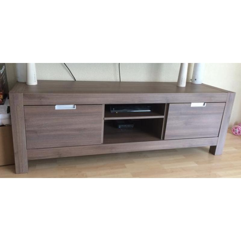Houten tv meubel nog in zeer goede staat