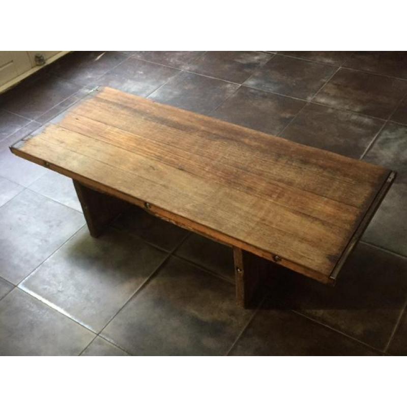 salontafel gemaakt van steenschot