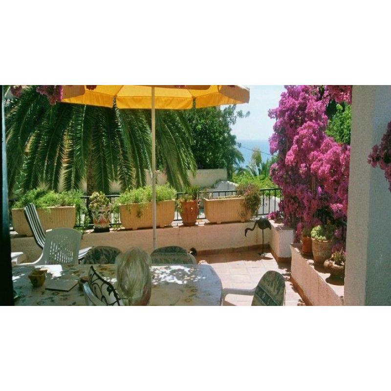 Bungalow met zeezicht te koop in Moraira, Spanje
