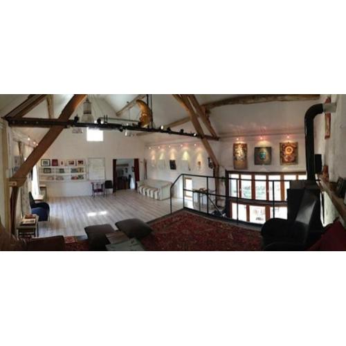 Rustig gelegen ruime woning met appartement in de Bourgogne