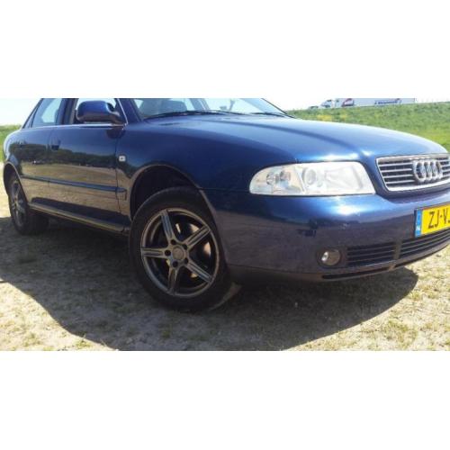 Nette Audi A4 volledig onderhouden