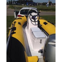 Super mooie boot met console met 10 pk Honda
