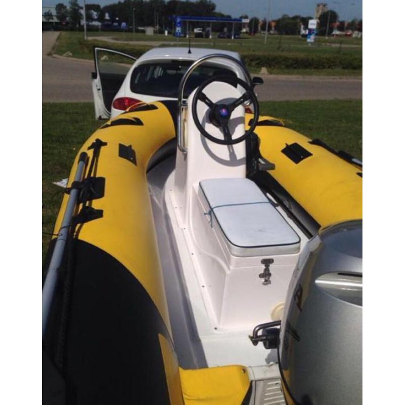 Super mooie boot met console met 10 pk Honda