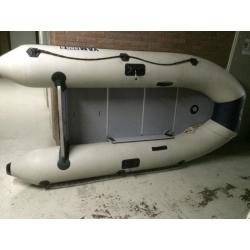 Yam 300S met z.g.a.n.Yamaha 6 pk 4takt motor