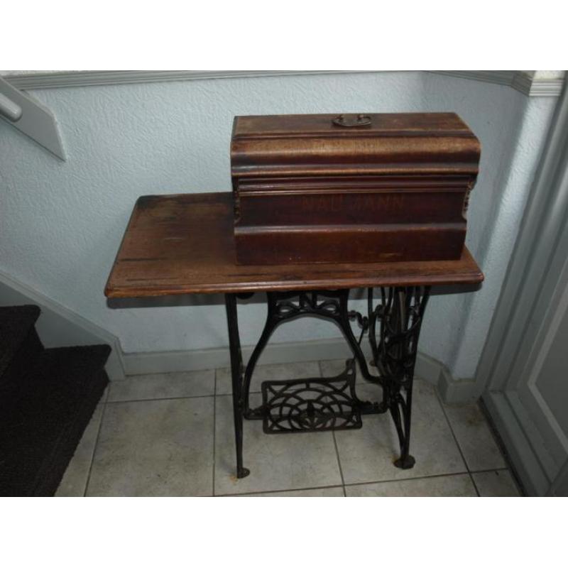 Naumann Trap naaimachine