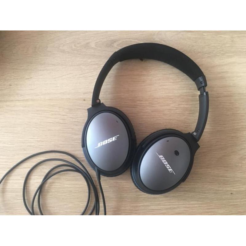 Bose Quietcomfort 25 (/w active noise cancelling)
