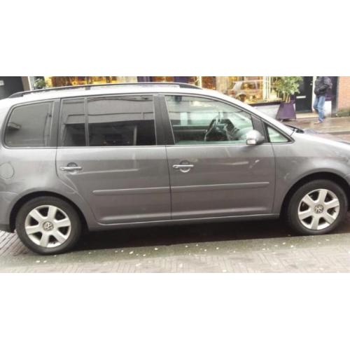 Volkswagen Touran 1.4 TSI 103KW 5P 2006 Grijs