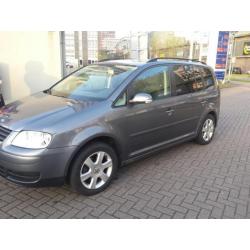 Volkswagen Touran 1.4 TSI 103KW 5P 2006 Grijs