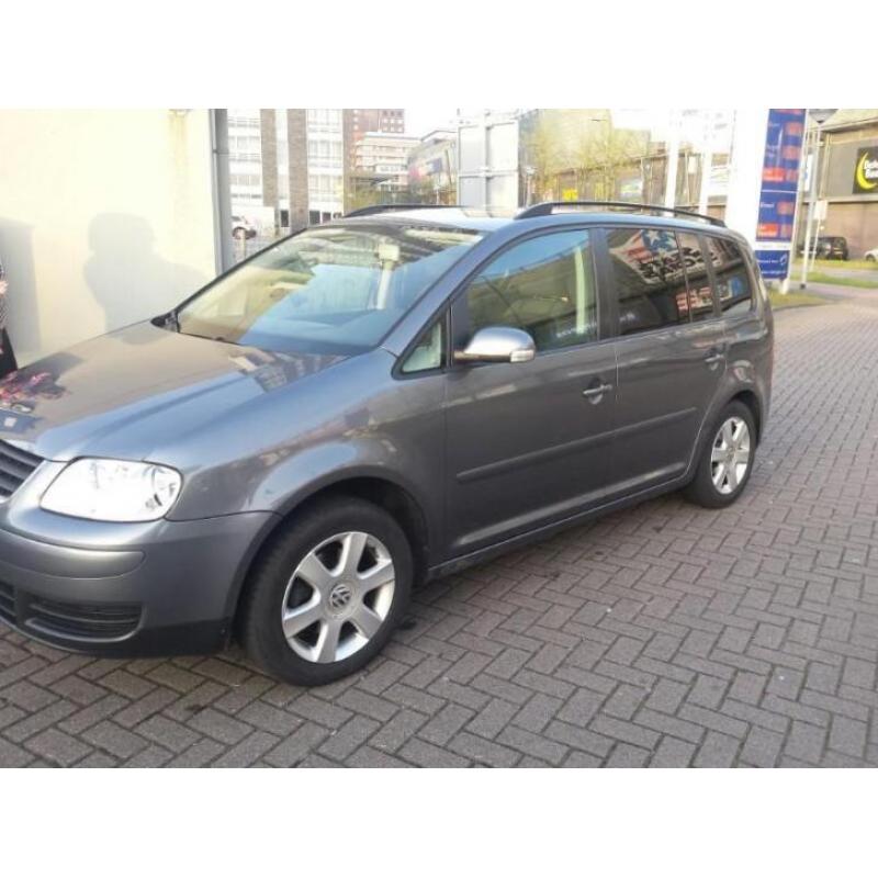 Volkswagen Touran 1.4 TSI 103KW 5P 2006 Grijs