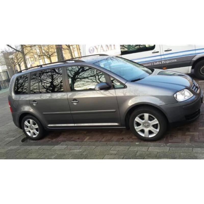 Volkswagen Touran 1.4 TSI 103KW 5P 2006 Grijs