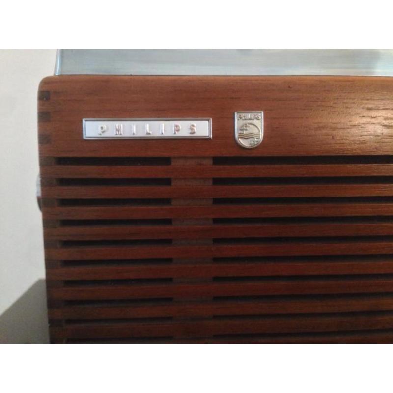 Vintage " Houten" Colette Philips portable radio.