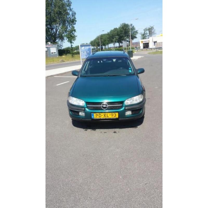 Opel Omega 2.5 I St.wgn. Blauw nieuw jaar Apk!