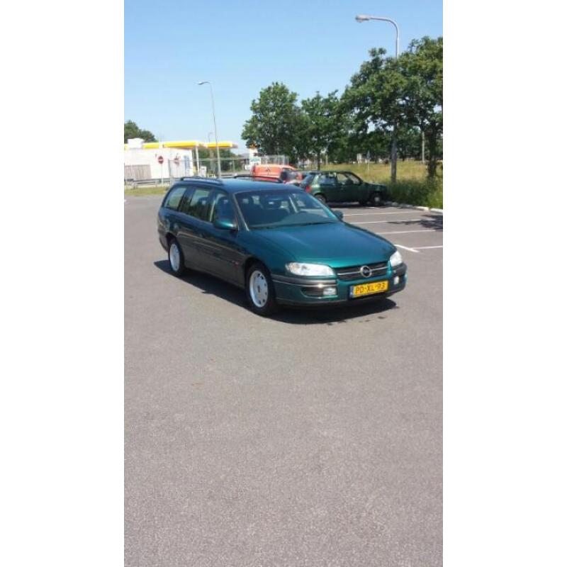 Opel Omega 2.5 I St.wgn. Blauw nieuw jaar Apk!
