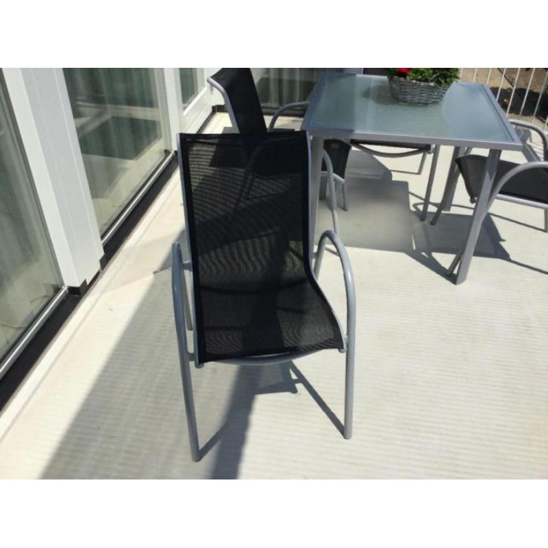 Terras tafel met 4 stoelen