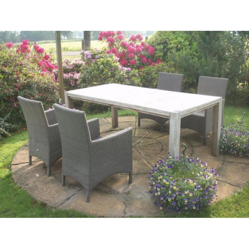 Mooie tuinset voor 4 personen