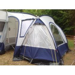 De meest variabele-flexibele voortent voor caravan of camper